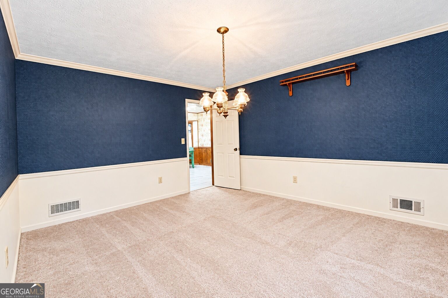 4472 Woodland Forest Drive Property Photo 9