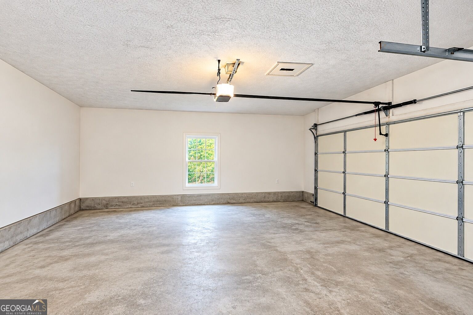 4472 Woodland Forest Drive Property Photo 15