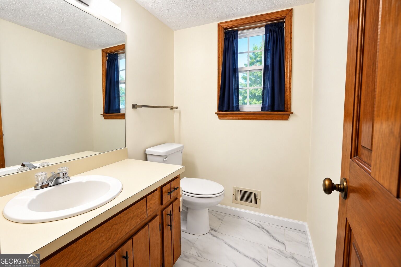 4472 Woodland Forest Drive Property Photo 17