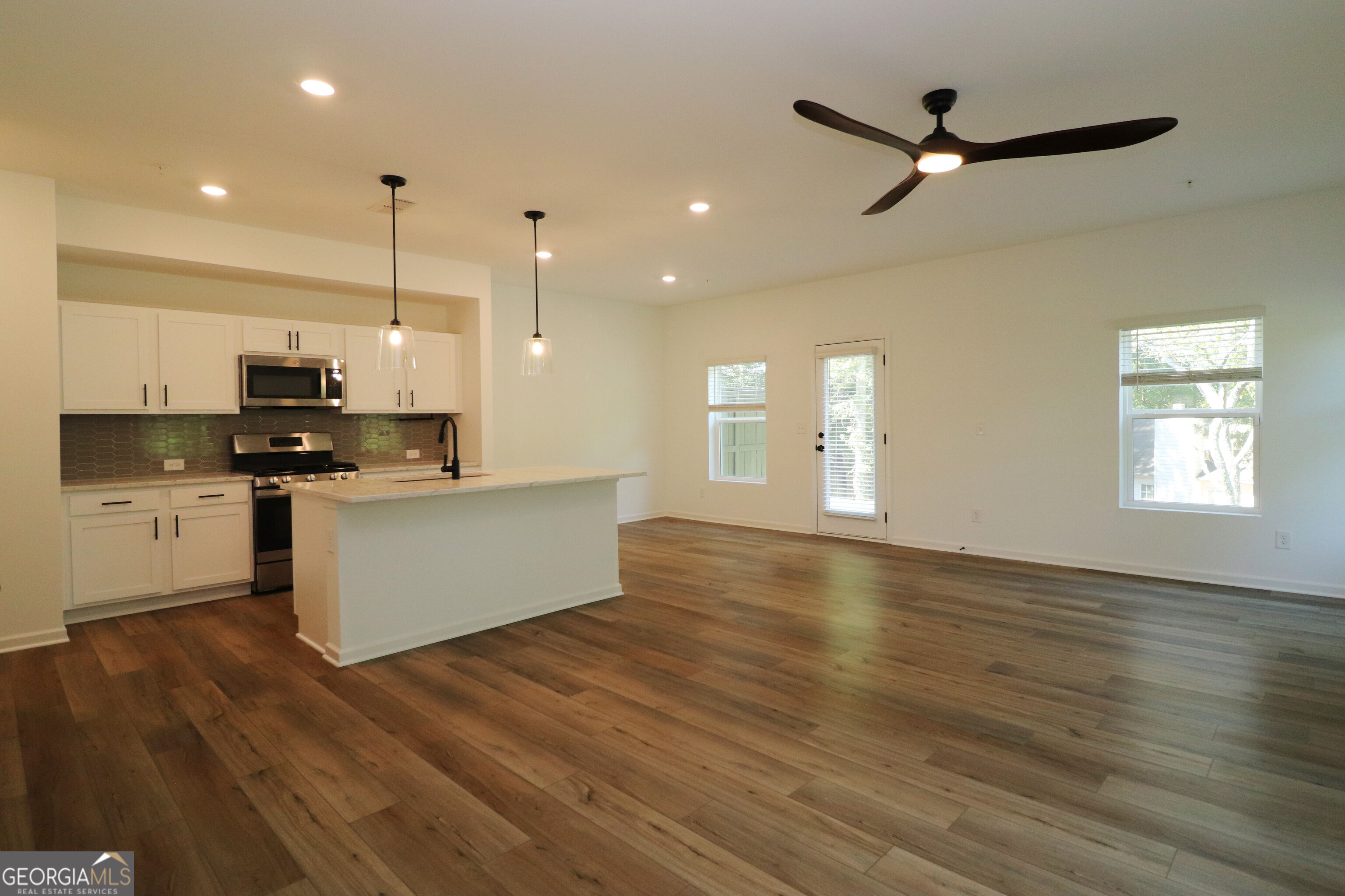 6645 Wyndale Drive Property Photo 8