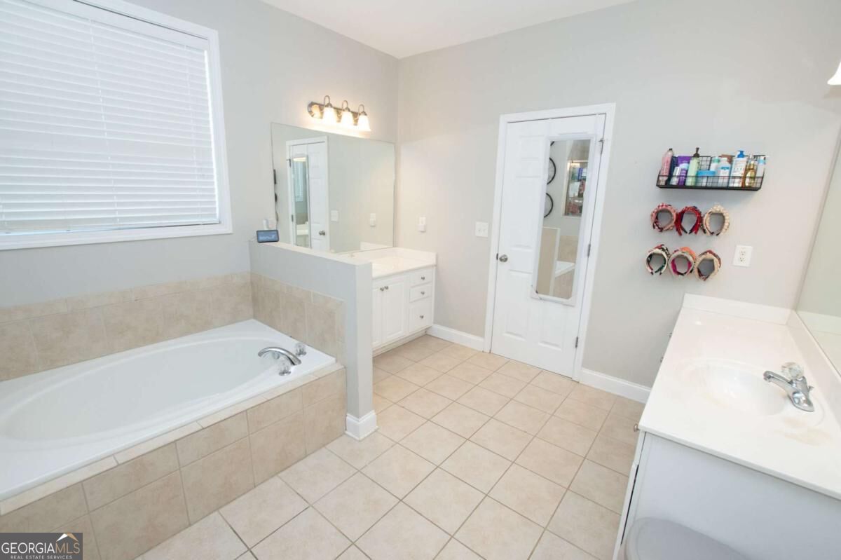 341 Prestwick Drive Property Photo 98