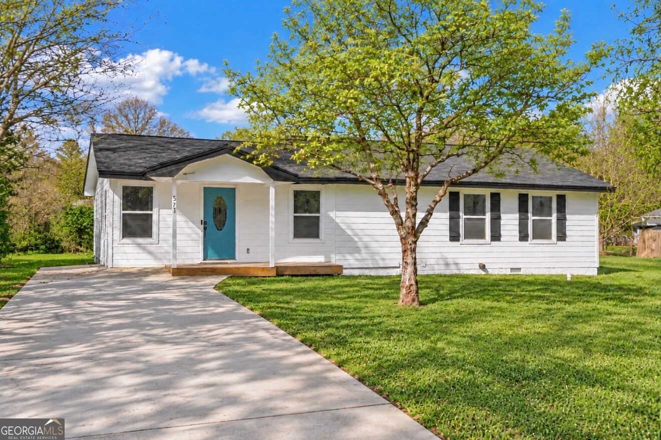 571 Oak Grove Road Property Photo 1
