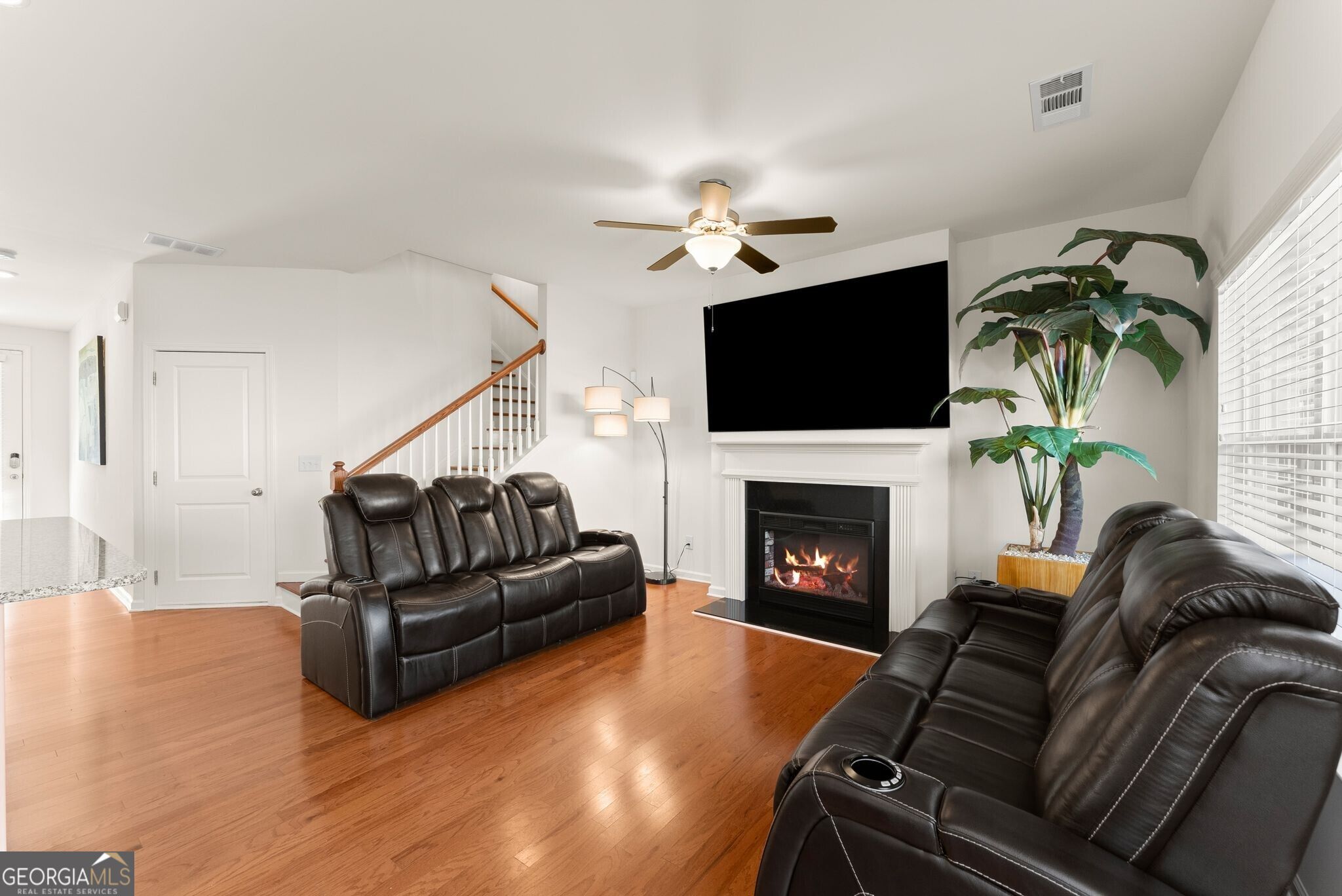 5152 Madeline Place Property Photo 12
