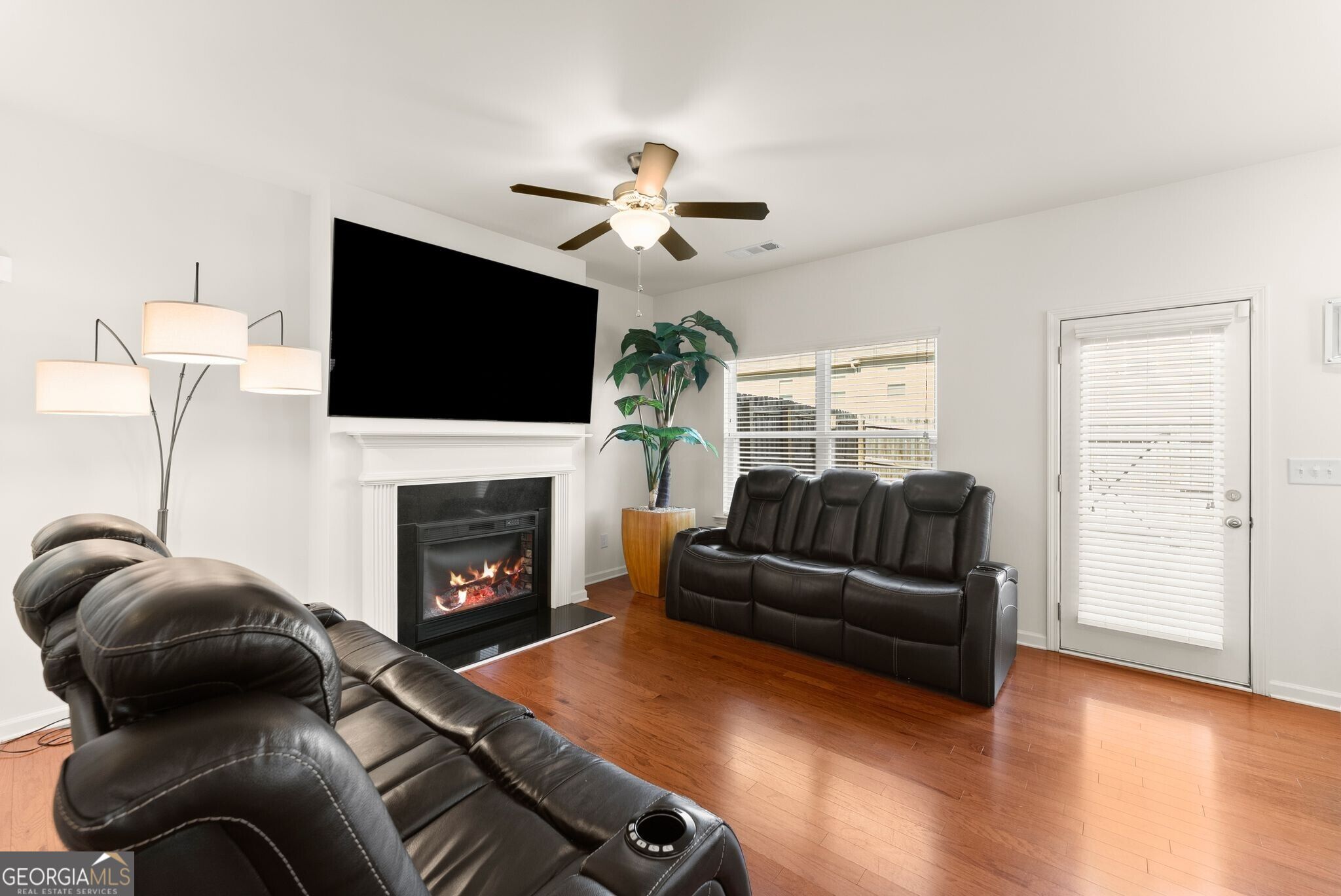 5152 Madeline Place Property Photo 13