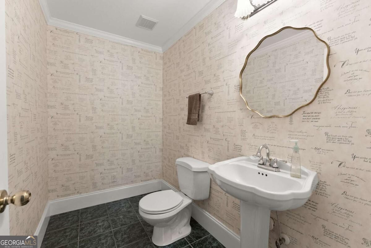 2075 Pine Tree Drive # B1 Property Photo 11