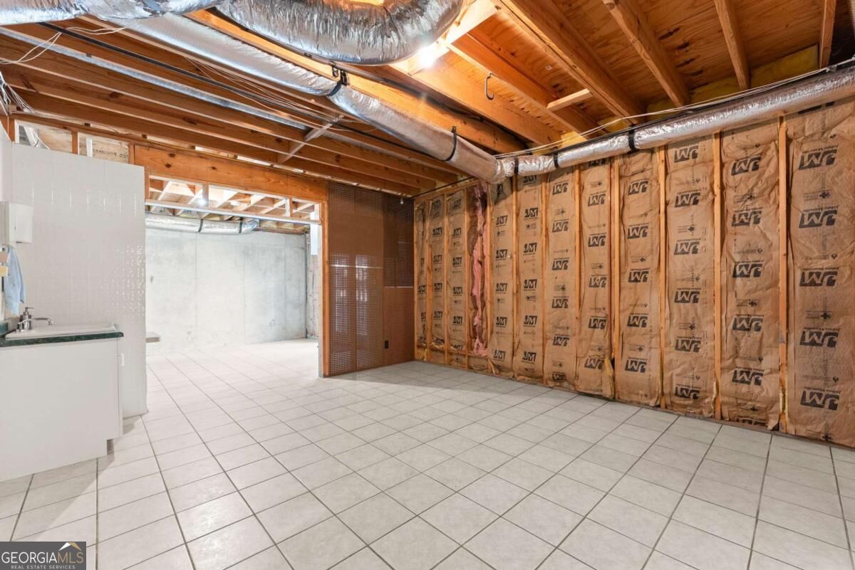 2075 Pine Tree Drive # B1 Property Photo 14