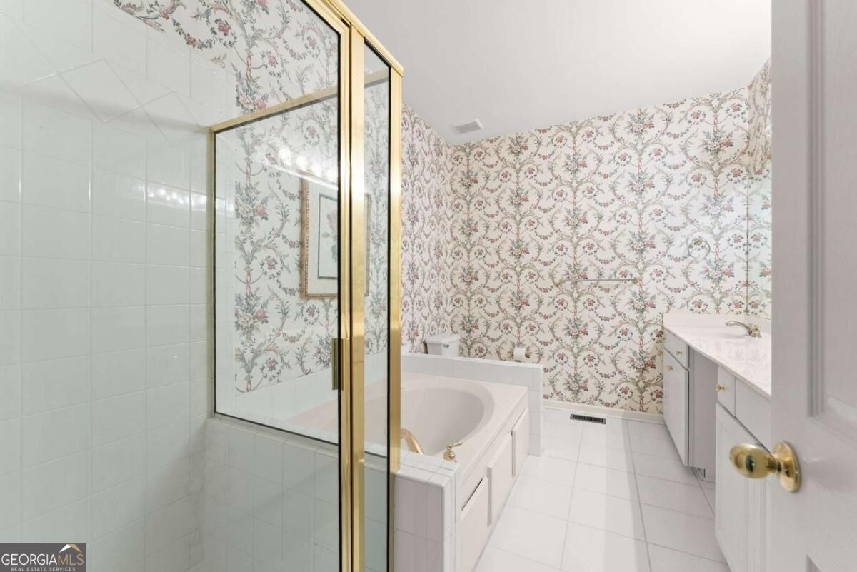 2075 Pine Tree Drive # B1 Property Photo 38