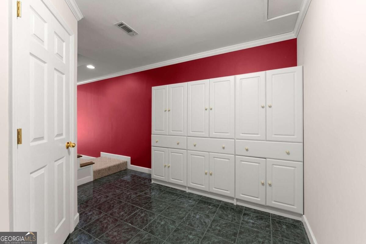 2075 Pine Tree Drive # B1 Property Photo 42