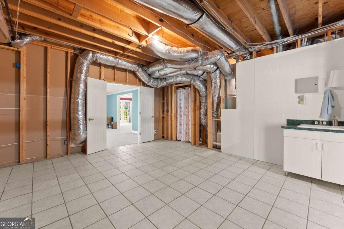 2075 Pine Tree Drive # B1 Property Photo 48