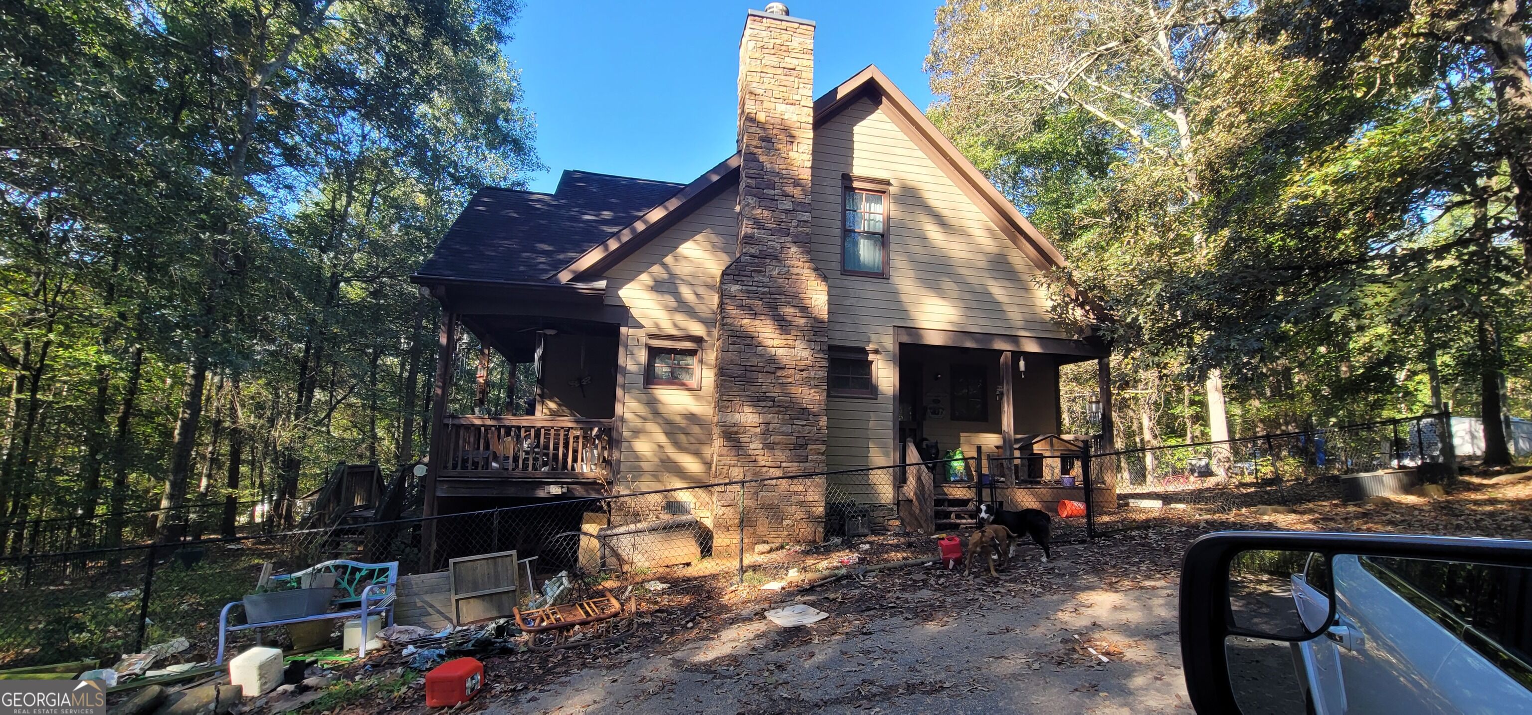 558 Pearwood Road Property Photo 1