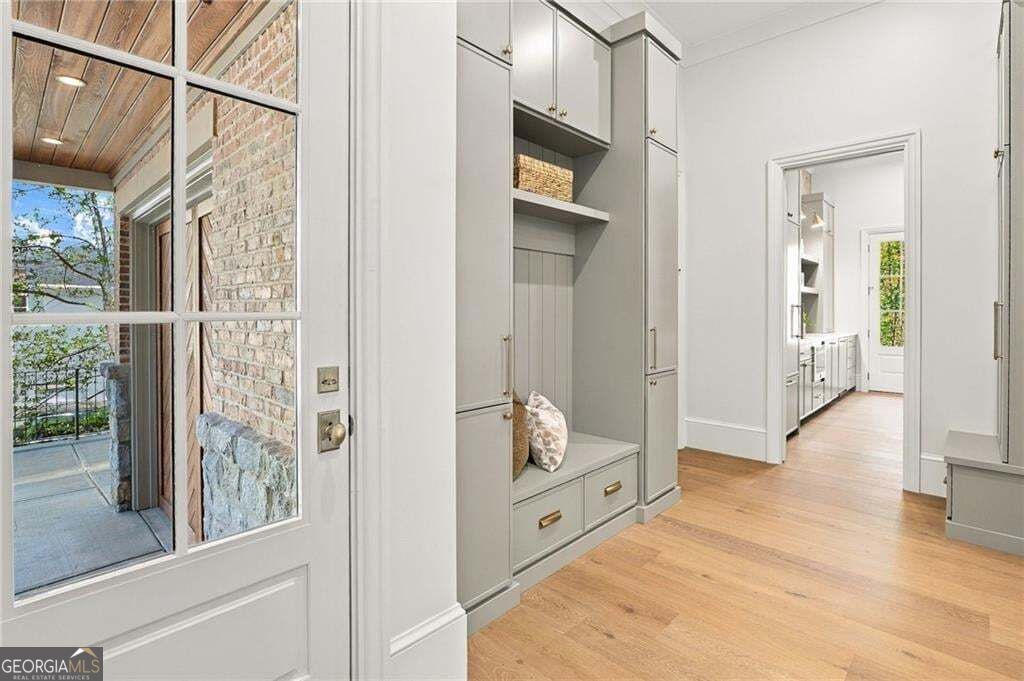 3843 Lake Forrest Drive Ne Property Photo 12