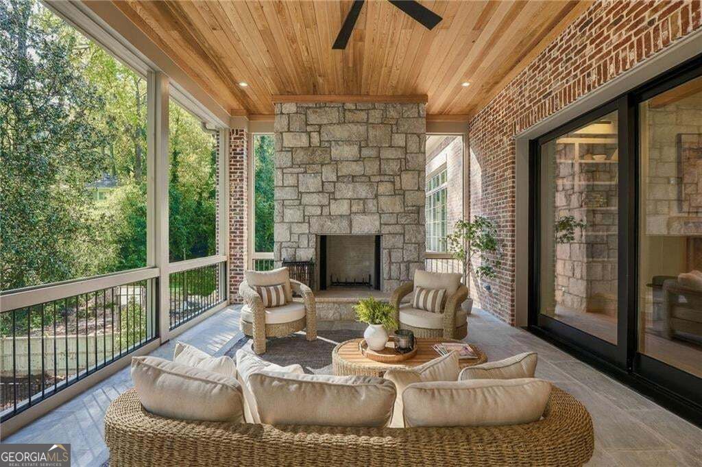 3843 Lake Forrest Drive Ne Property Photo 16