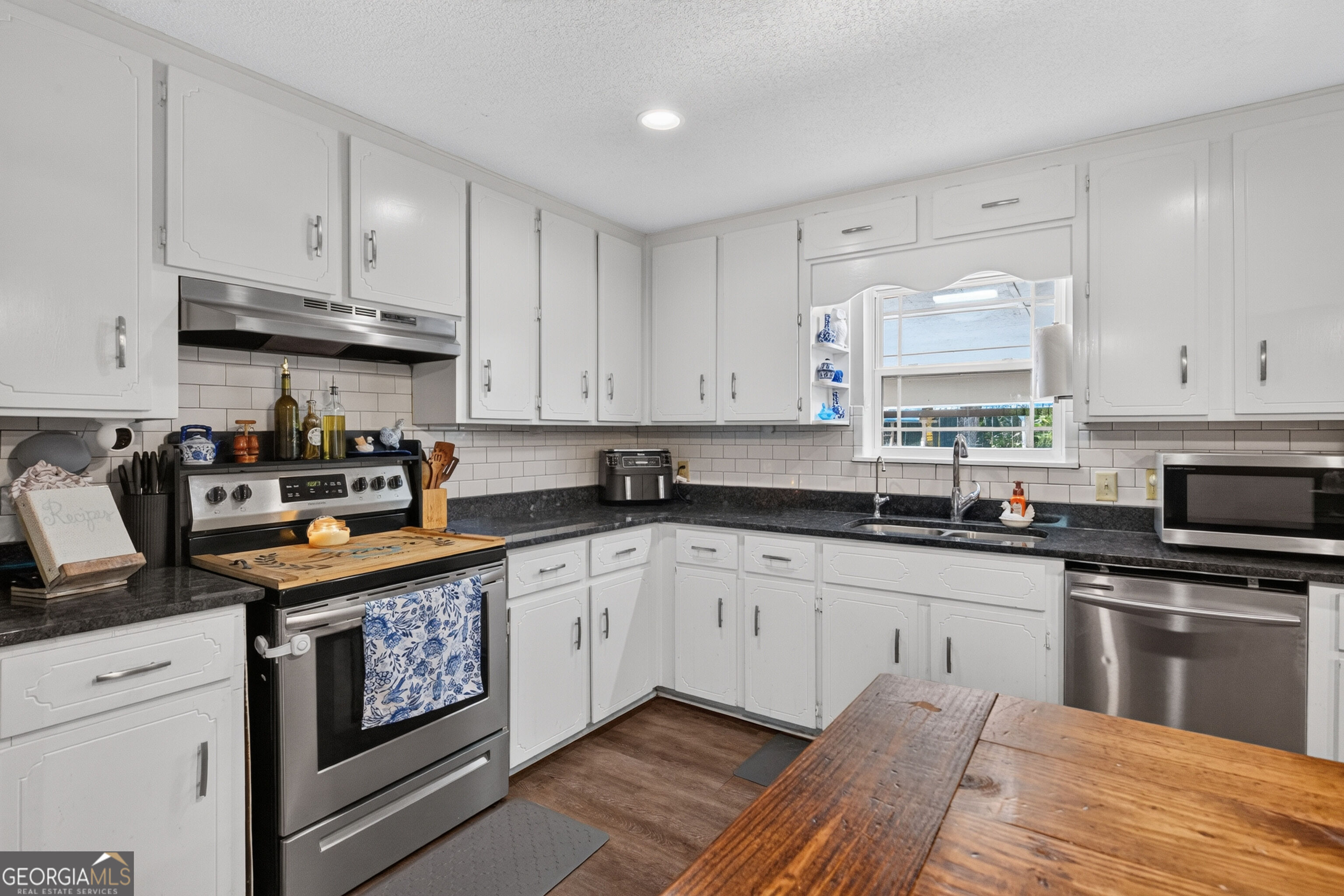 106 Gill Street Sw Property Photo 21