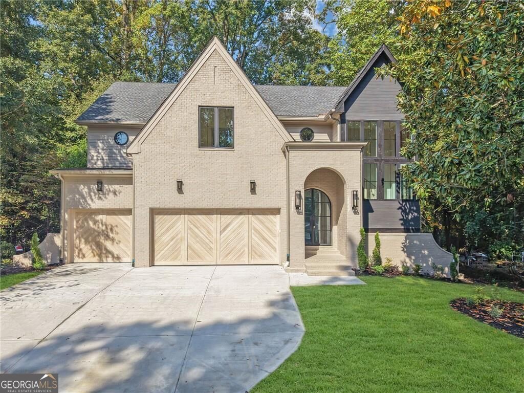 1500 Bates Court Ne Property Photo 1