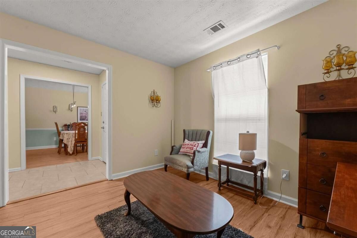 2950 Wildrose Court Property Photo 7