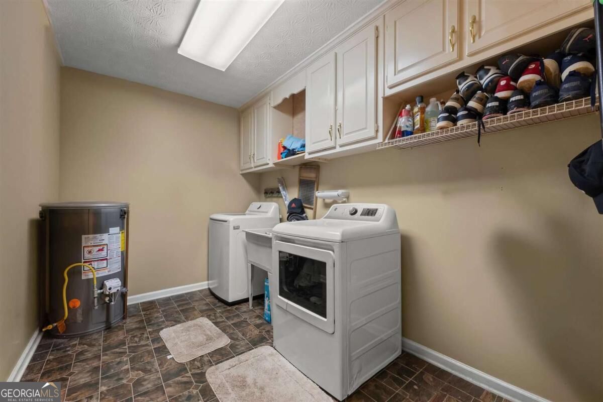 2950 Wildrose Court Property Photo 14