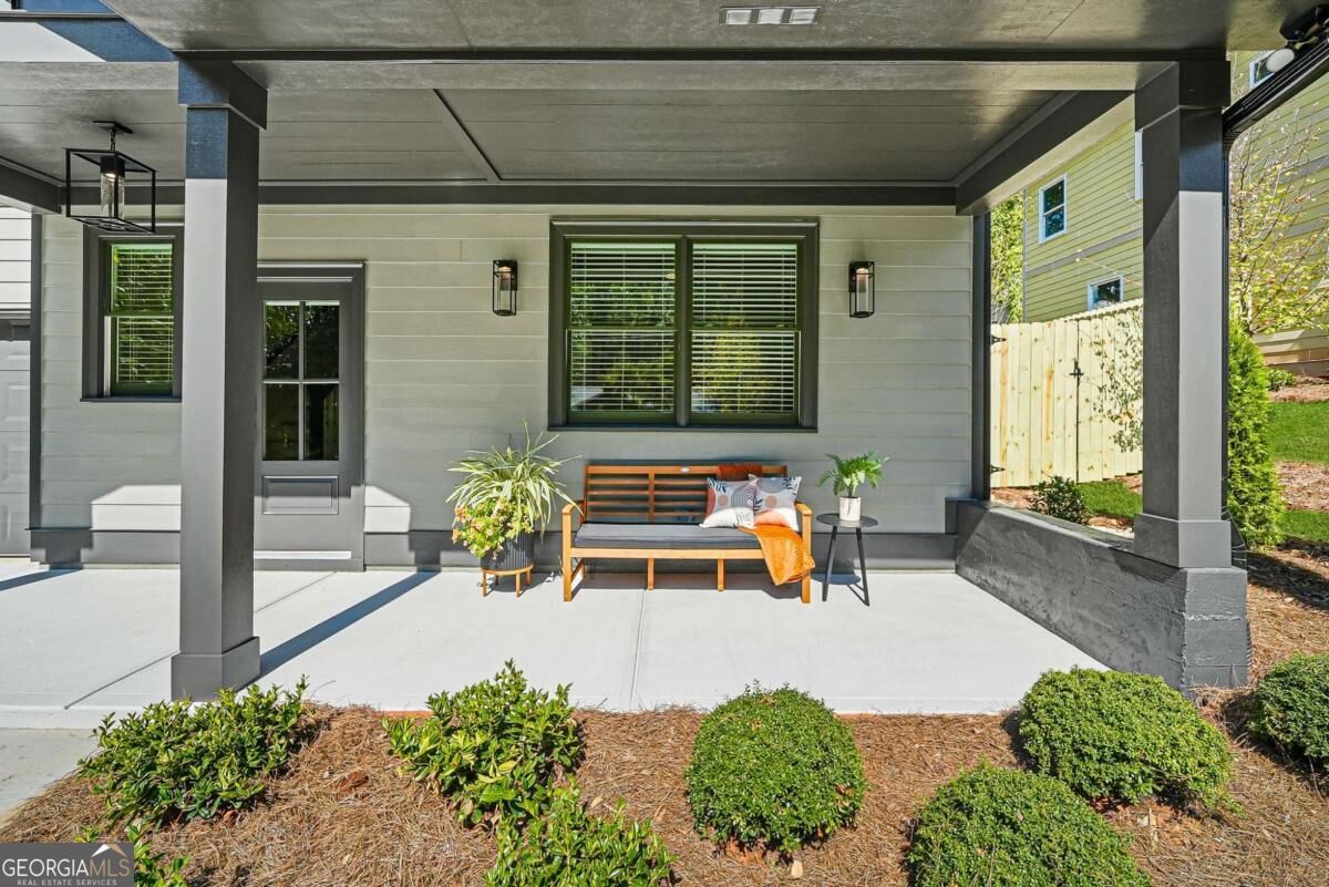 3214 Robinson Avenue Property Photo 2