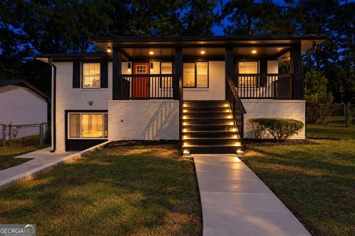 3869 Wisteria Lane Sw Property Photo 2