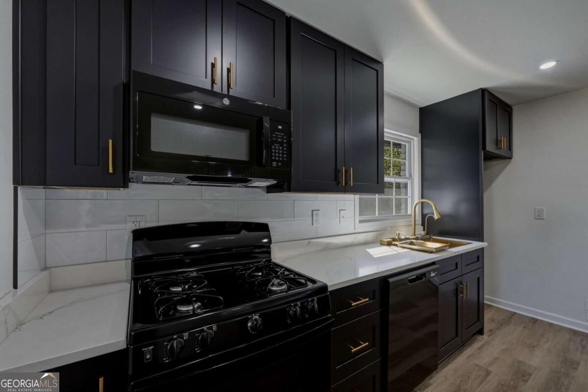 3869 Wisteria Lane Sw Property Photo 4