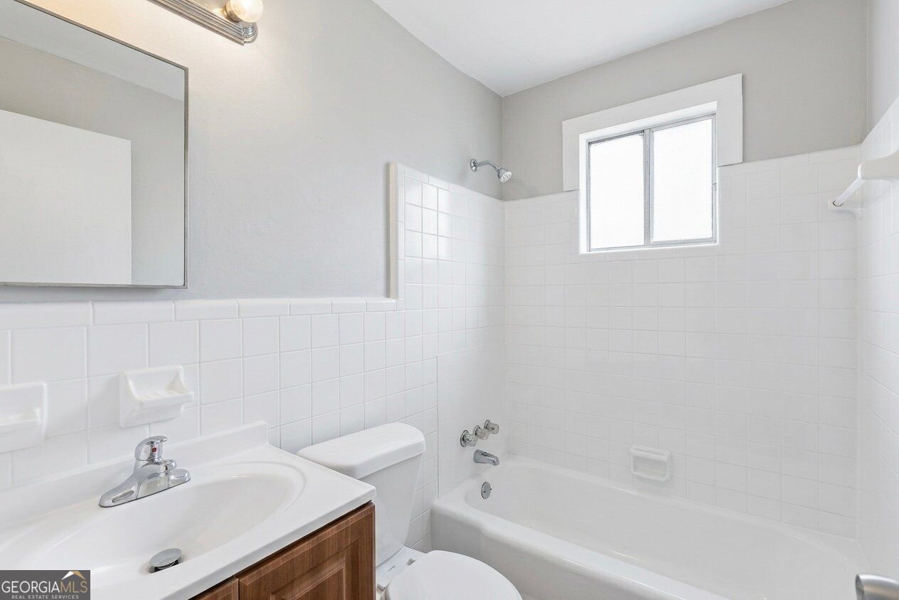 696 Hill Street # 11 Property Photo 8