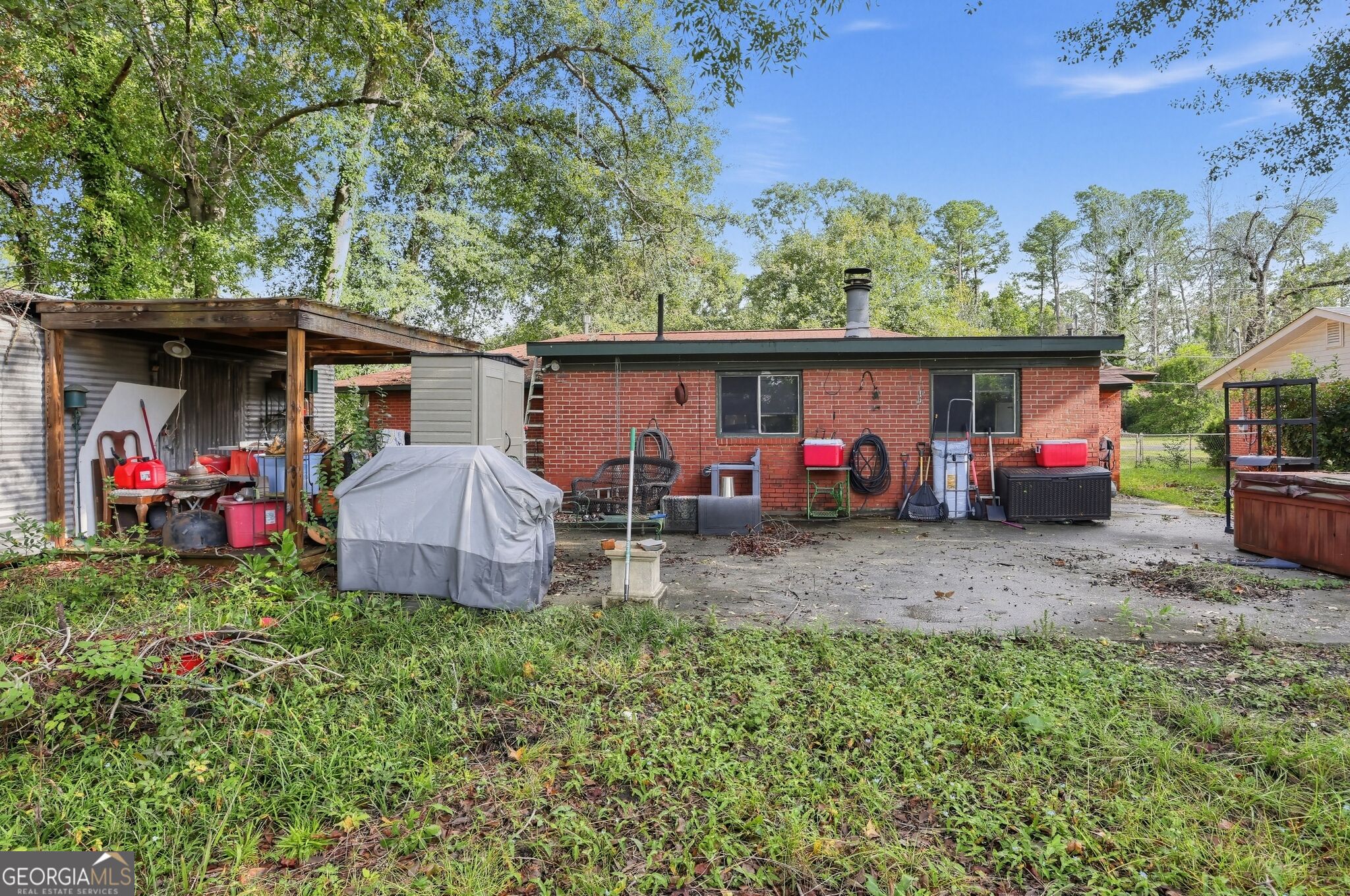 2264 Raleigh Drive Property Photo 2