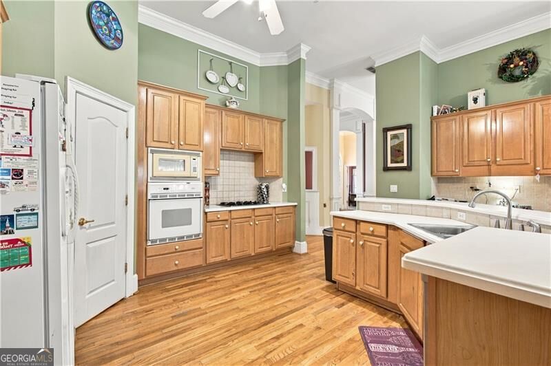 2195 Misty Oaks Drive Property Photo 4