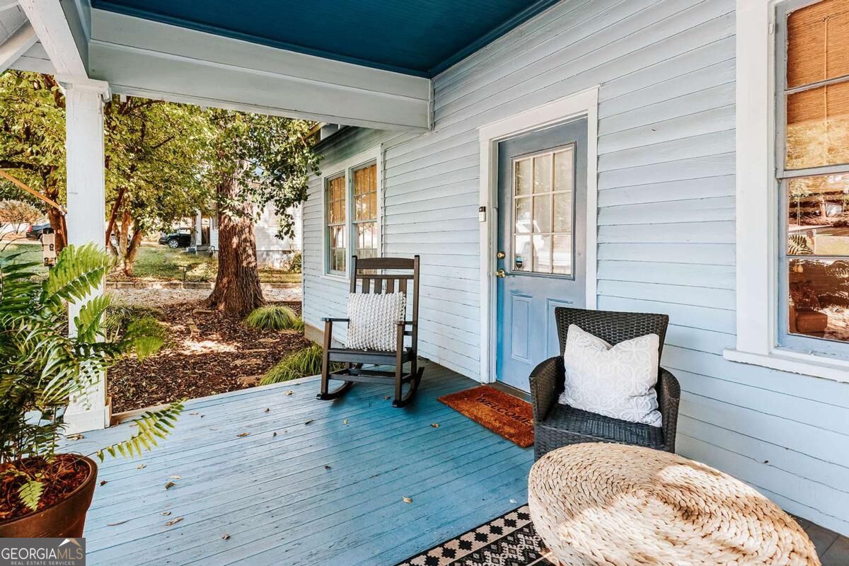 186 First Street Property Photo 8