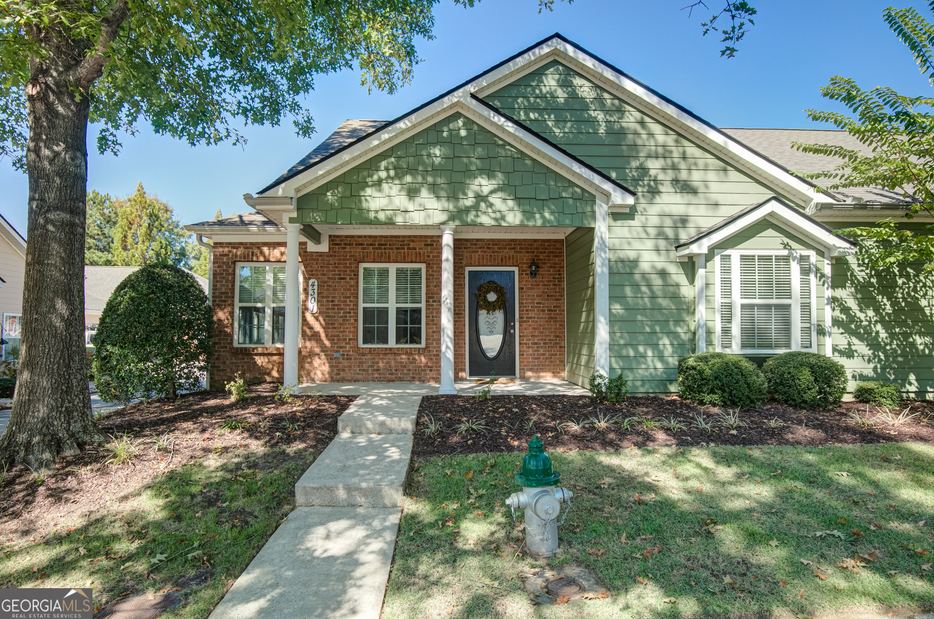 4301 Commonwealth Circle Property Photo 1