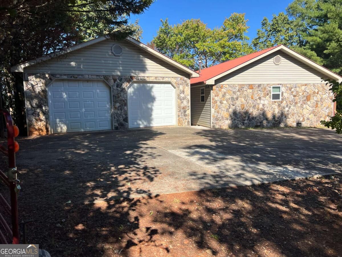 395 Skylark Way Property Photo 19