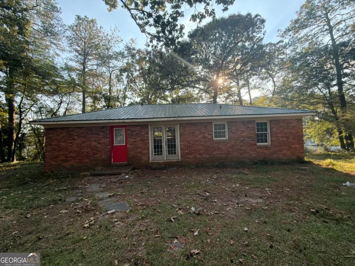 2584 Chamblee Tucker Road Property Photo 2