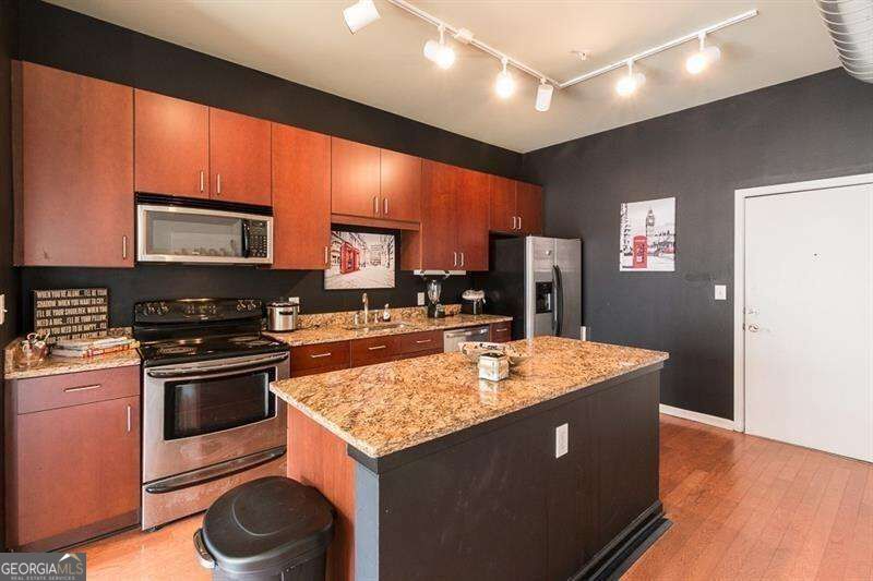5300 Peachtree Road # 2110 Property Photo 9