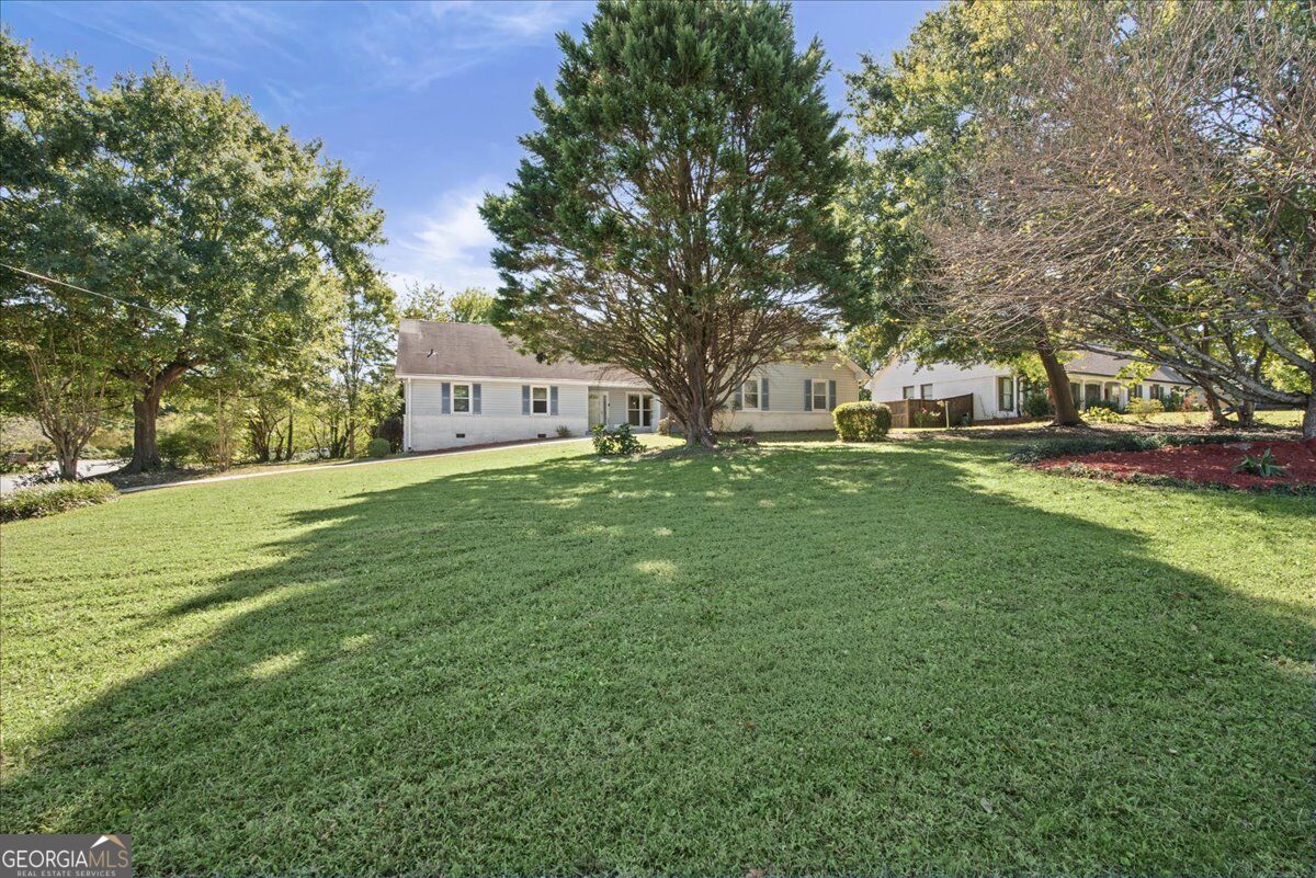 5063 Happy Hollow Road Property Photo 8