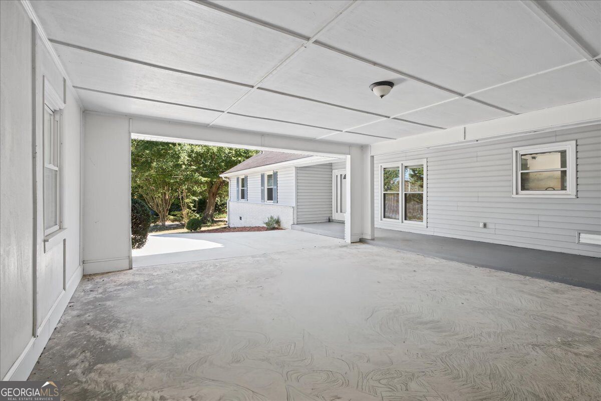 5063 Happy Hollow Road Property Photo 9