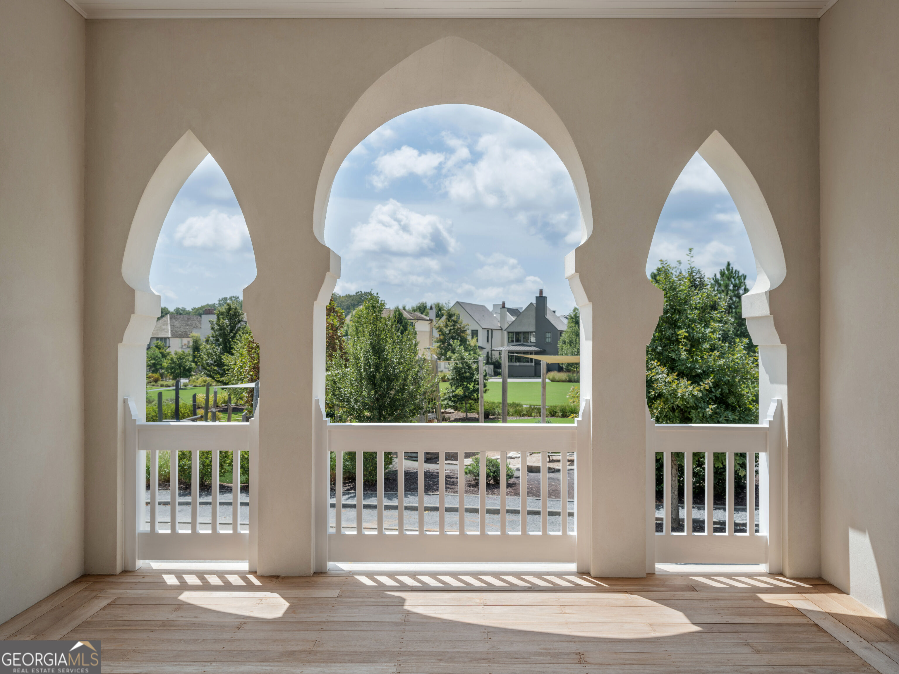180 5th Street Property Photo 3