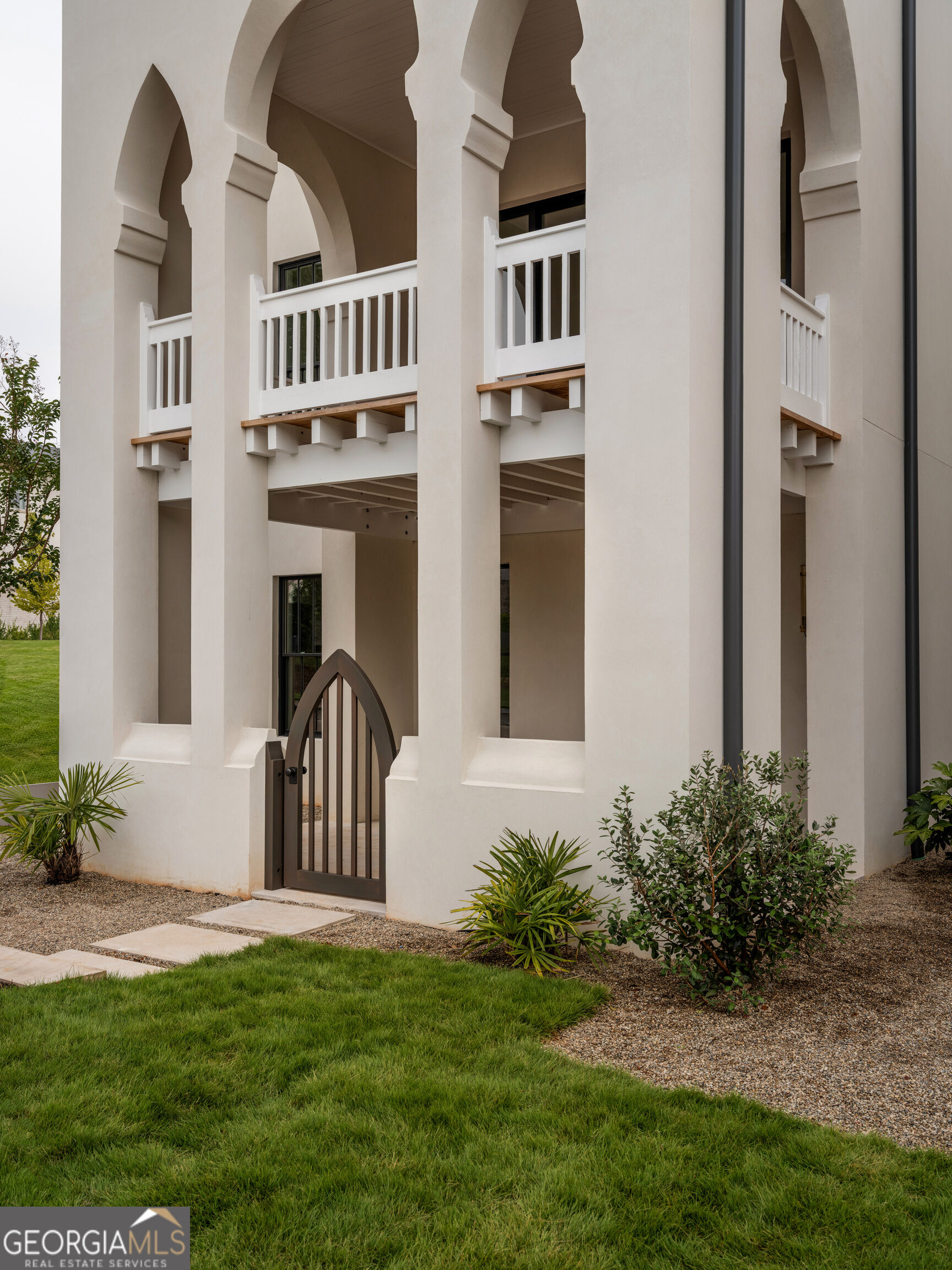 180 5th Street Property Photo 7
