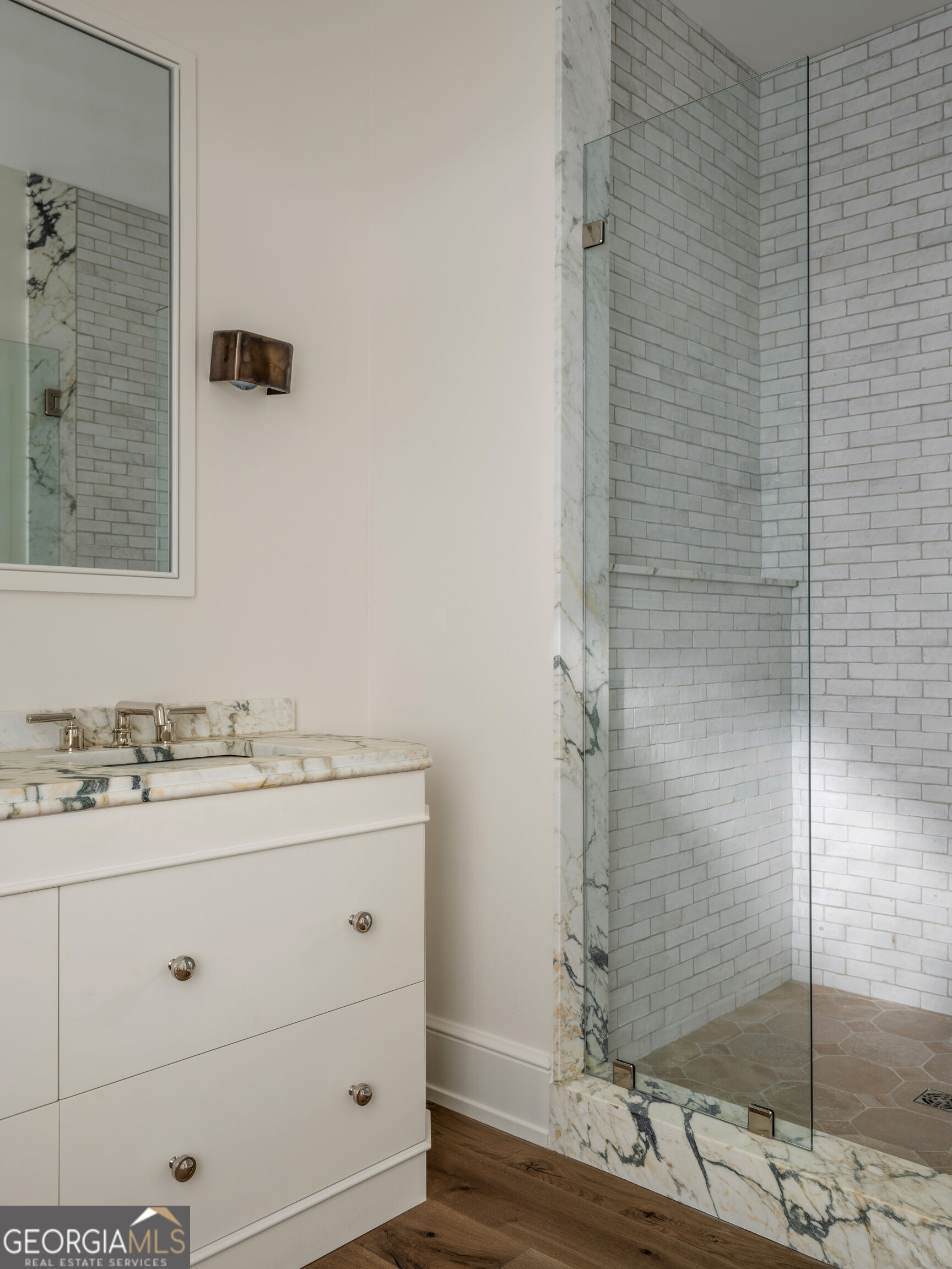 180 5th Street Property Photo 27