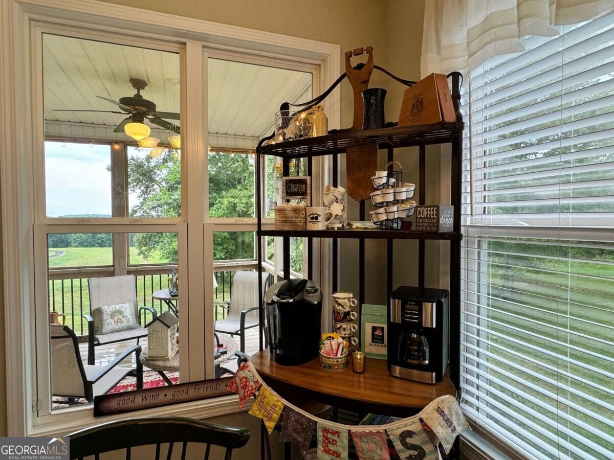 1565 Willow Springs Road Property Photo 10