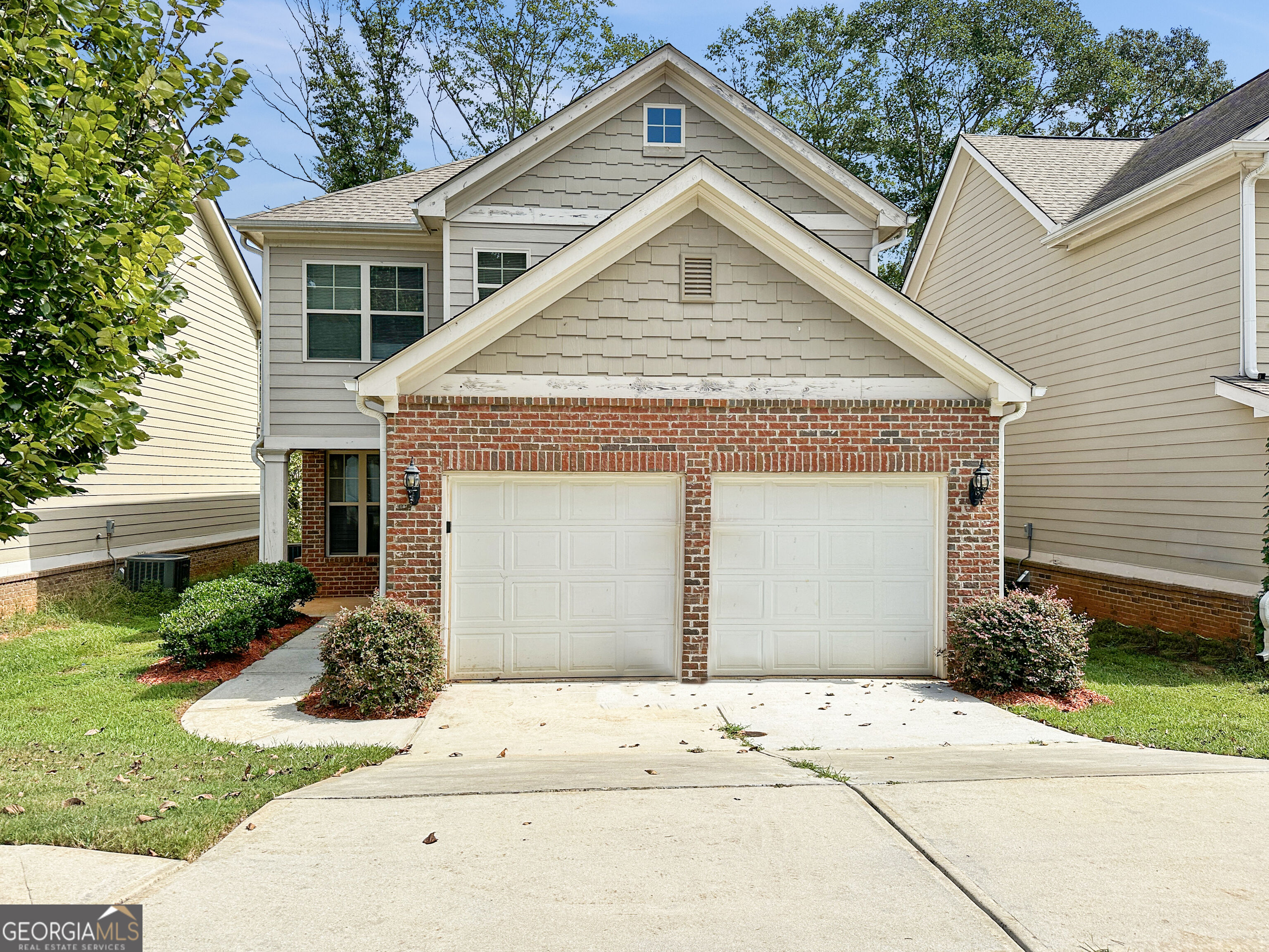 211 Daisy Circle Property Photo 1