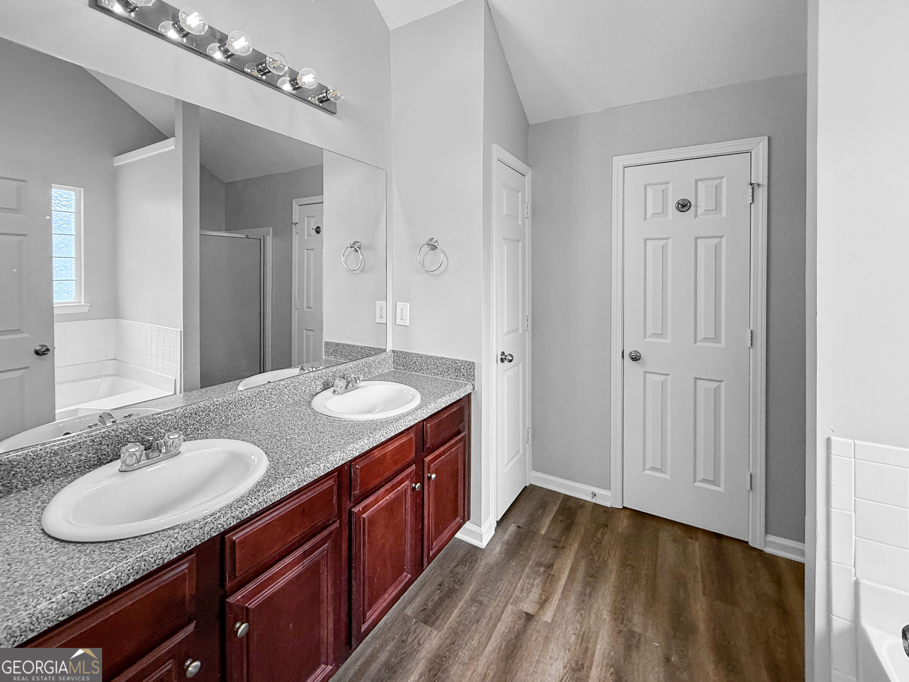 131 Laughlin Drive Property Photo 11