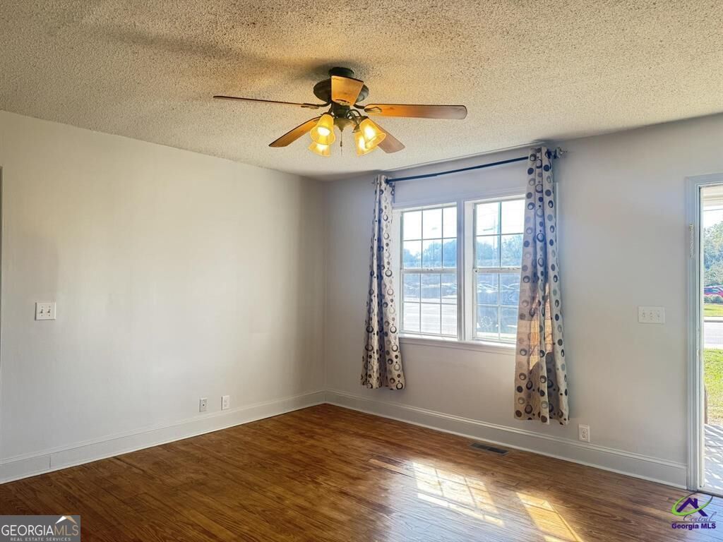 205 E Church Street Property Photo 2