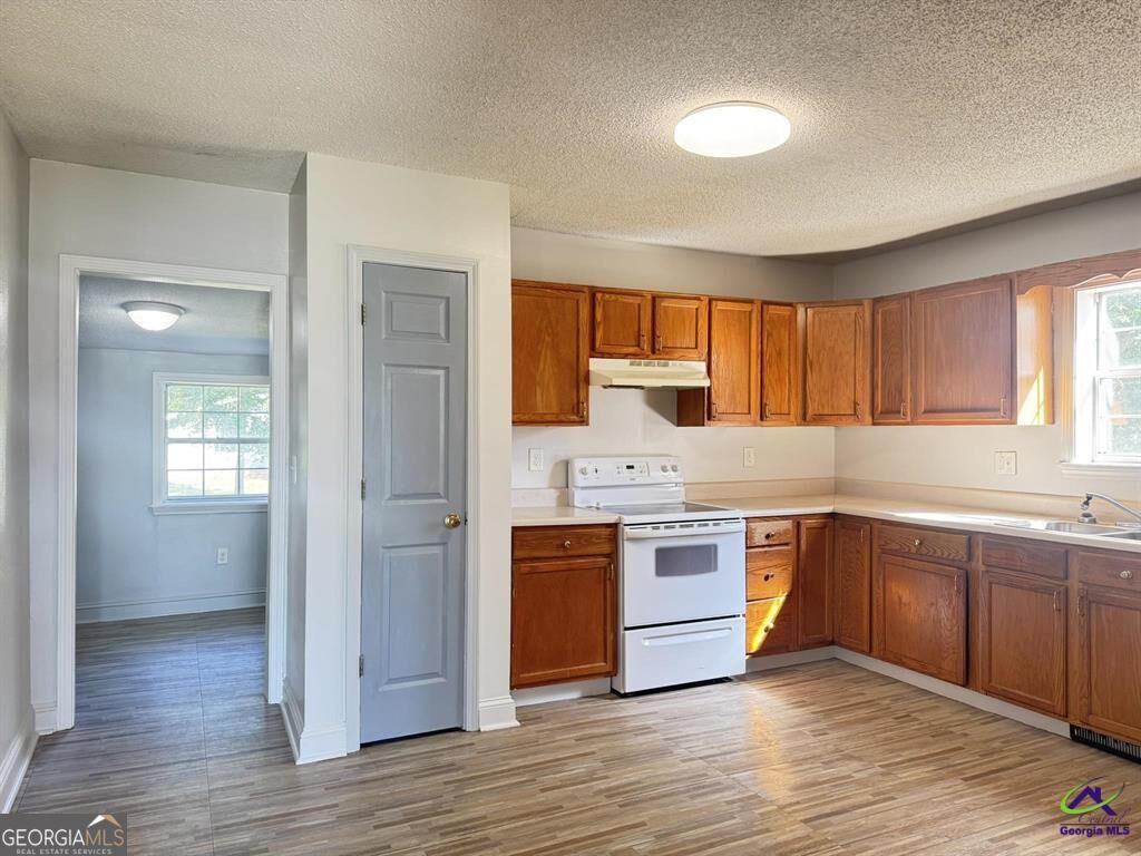 205 E Church Street Property Photo 4