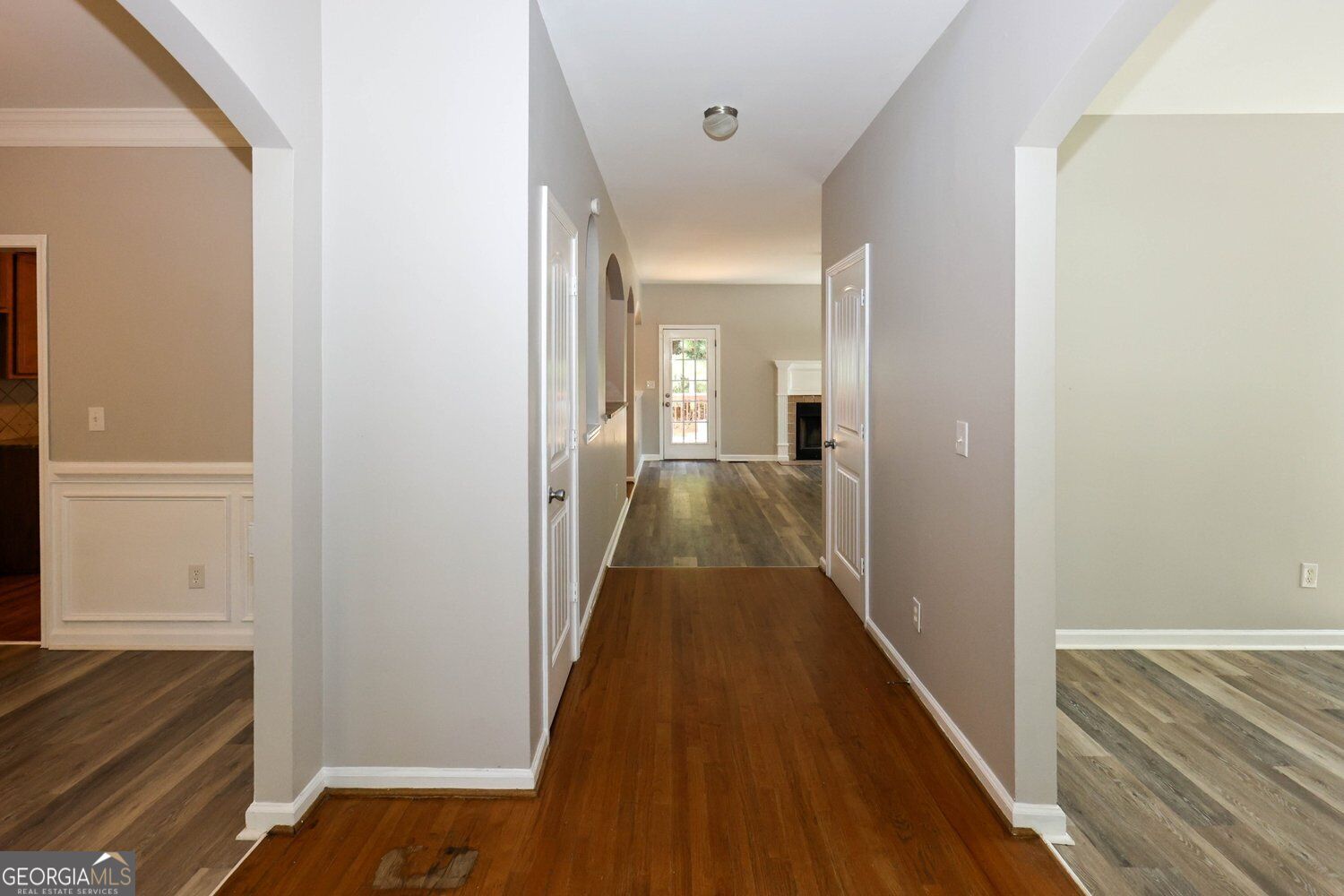 2025 Jessica Way Ne Property Photo 3