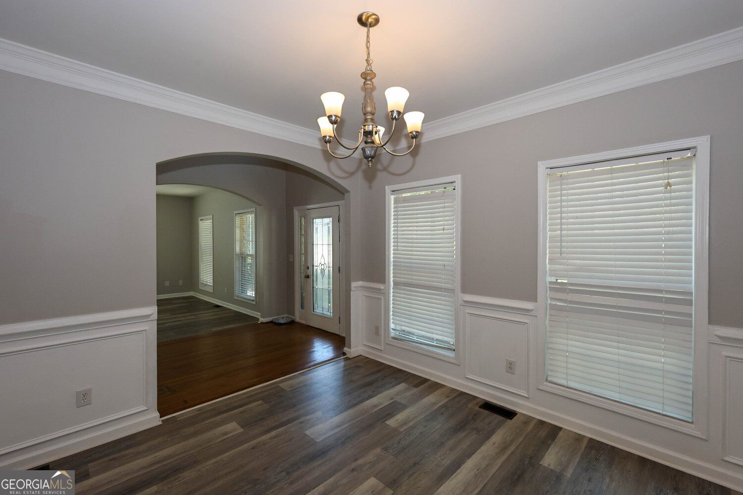 2025 Jessica Way Ne Property Photo 5