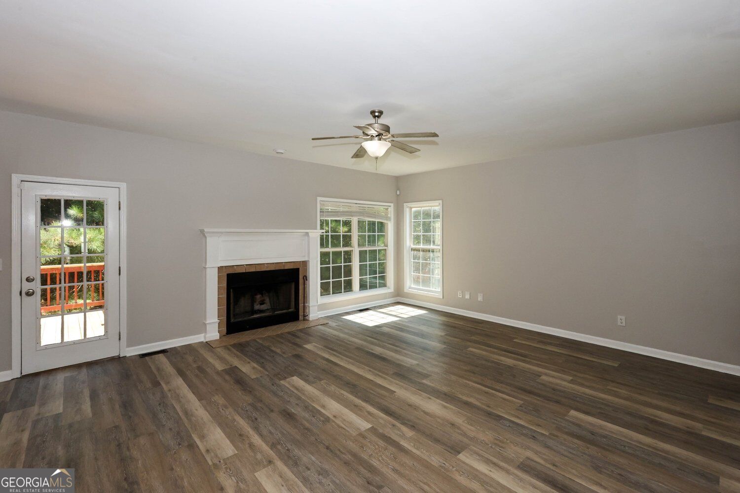 2025 Jessica Way Ne Property Photo 11