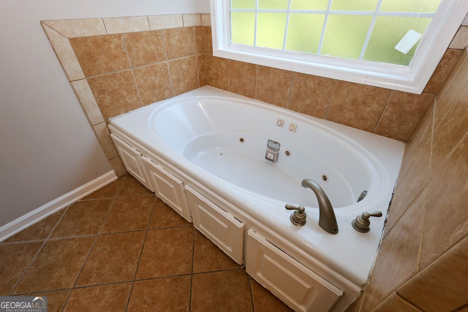 2025 Jessica Way Ne Property Photo 32
