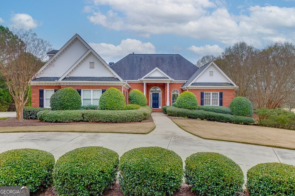 5685 Golf Club Drive Property Photo 1