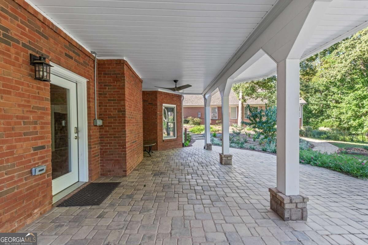 3415 Greenside Court Property Photo 7