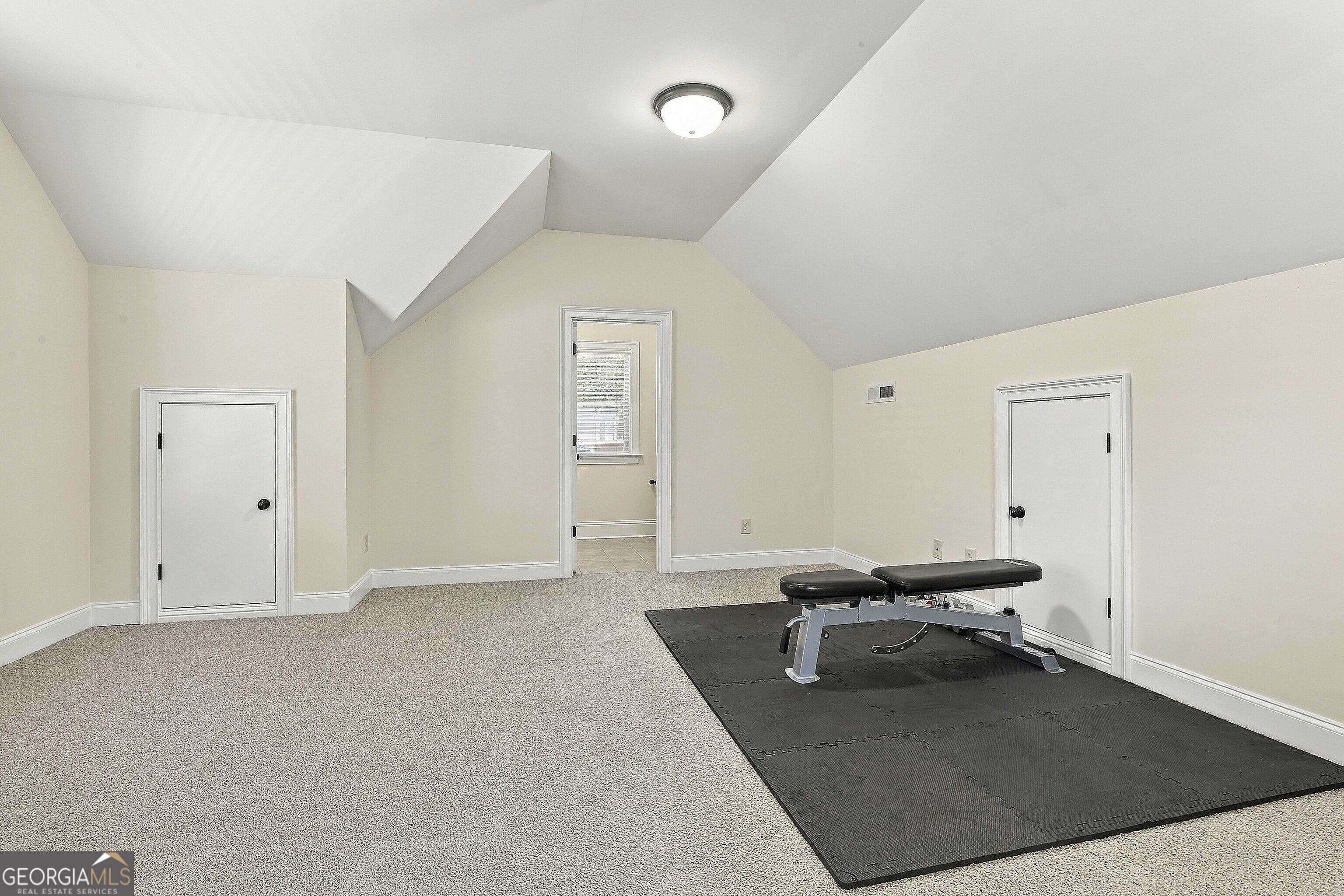 3 Vanderbilt Pointe Lane Property Photo 39