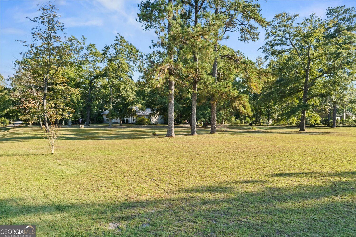 291 Whiteoak Est Circle Property Photo 2