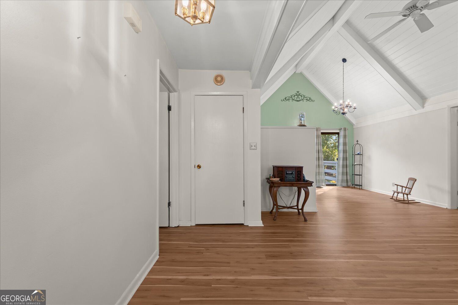 291 Whiteoak Est Circle Property Photo 4